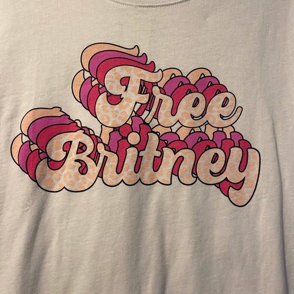 🆕 Free Britney tee XL - Picture 2 of 5